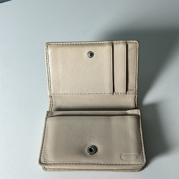 Presented Coach Card Holder/wallet - Picture 3 of 5